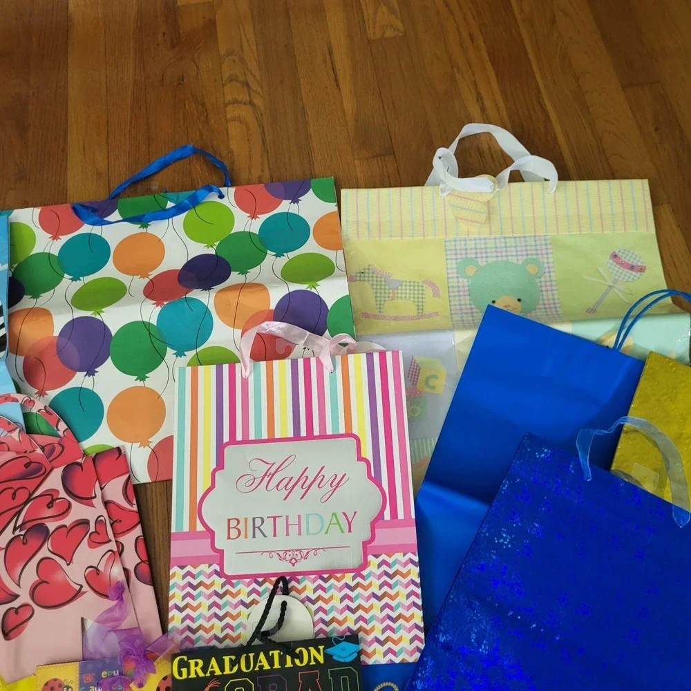 Lot Of Assorted Gift Bags Birthday Baby All Occasions